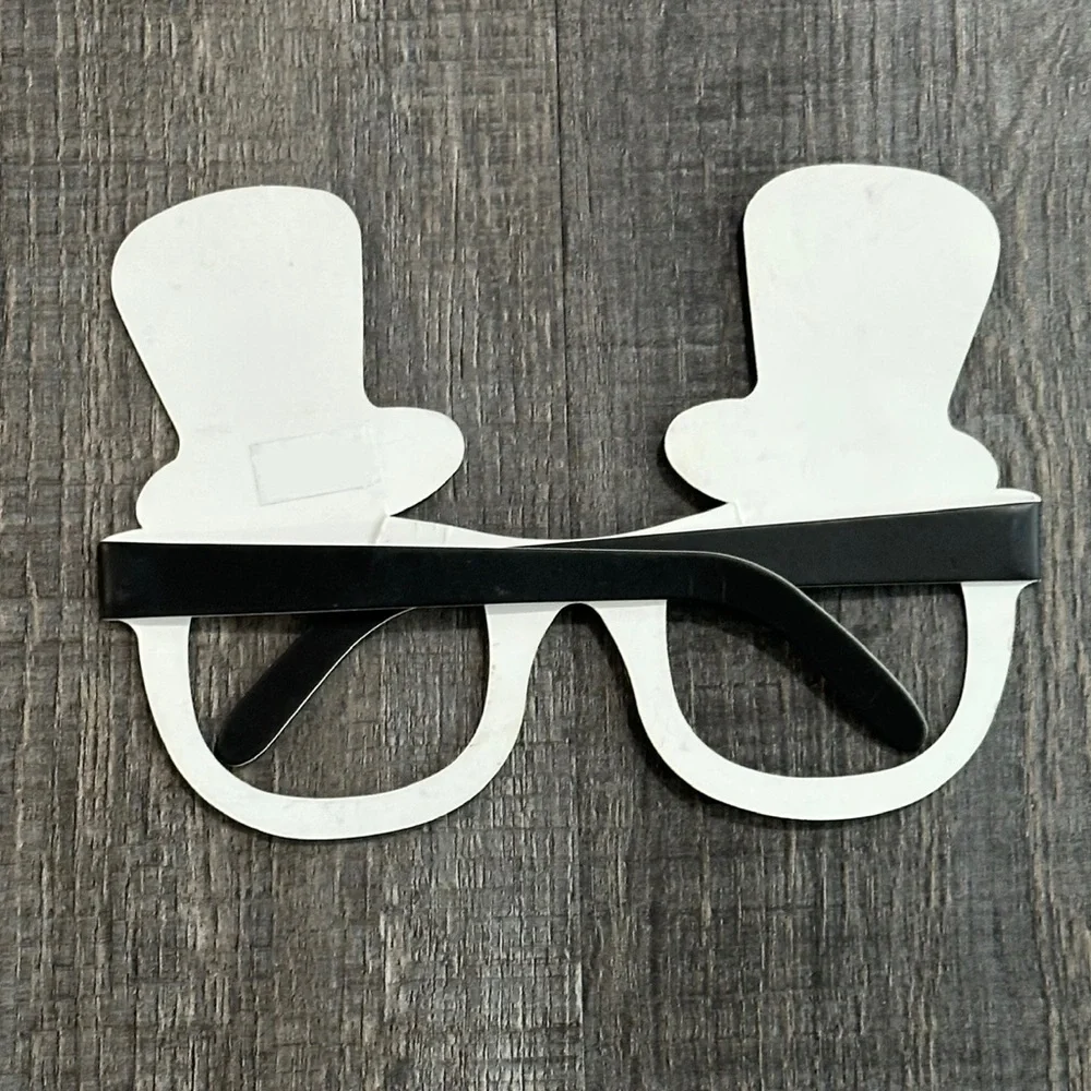💞 Festive New Year Party Glasses - Black and Gold